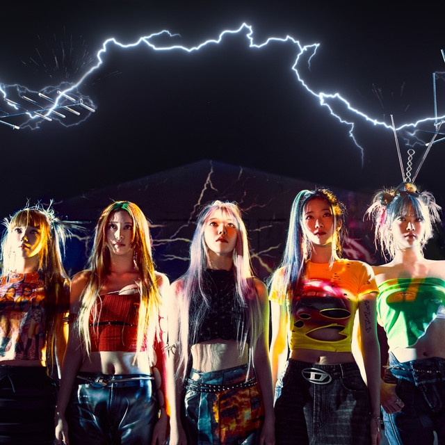 LE SSERAFIM - Artist