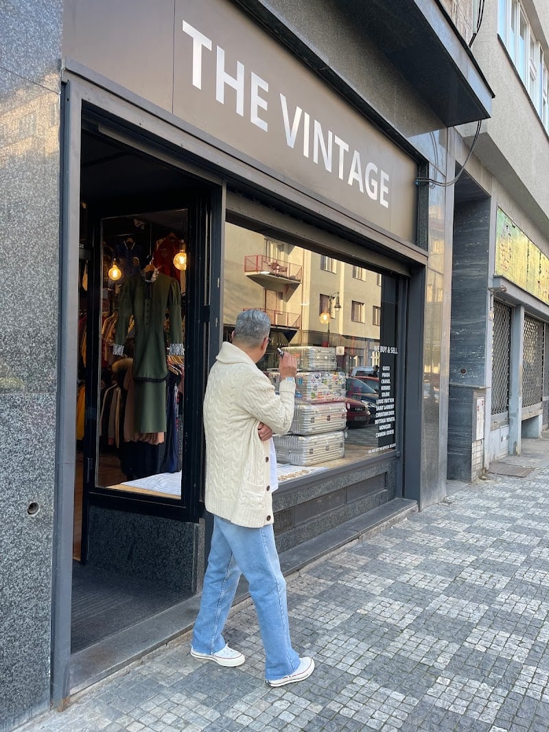 THE VINTAGE PRAGUE