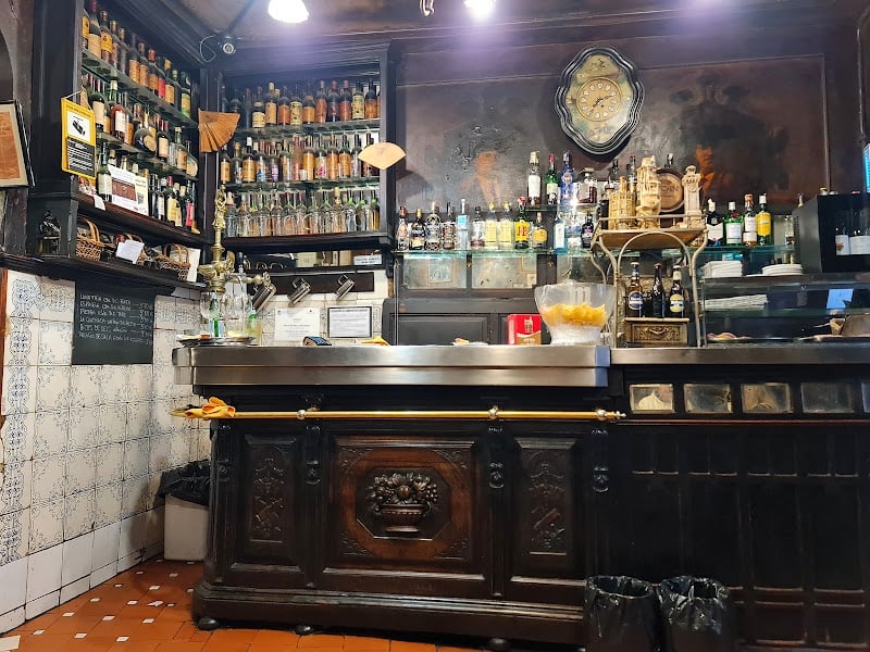 Taberna Antonio Sánchez - 1787 - La Taberna más antigua de Madrid - Especialidad en Rabo de Toro
