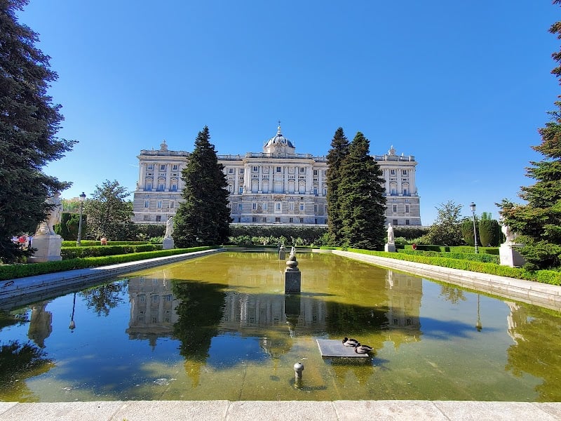 Sabatini Garden - Terraza ( 10 euros entrada pero se deacuenta de la consumición)