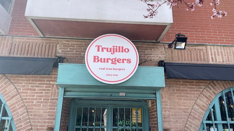Trujillo Burgers Estefanita