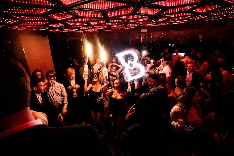 Arch - 21+