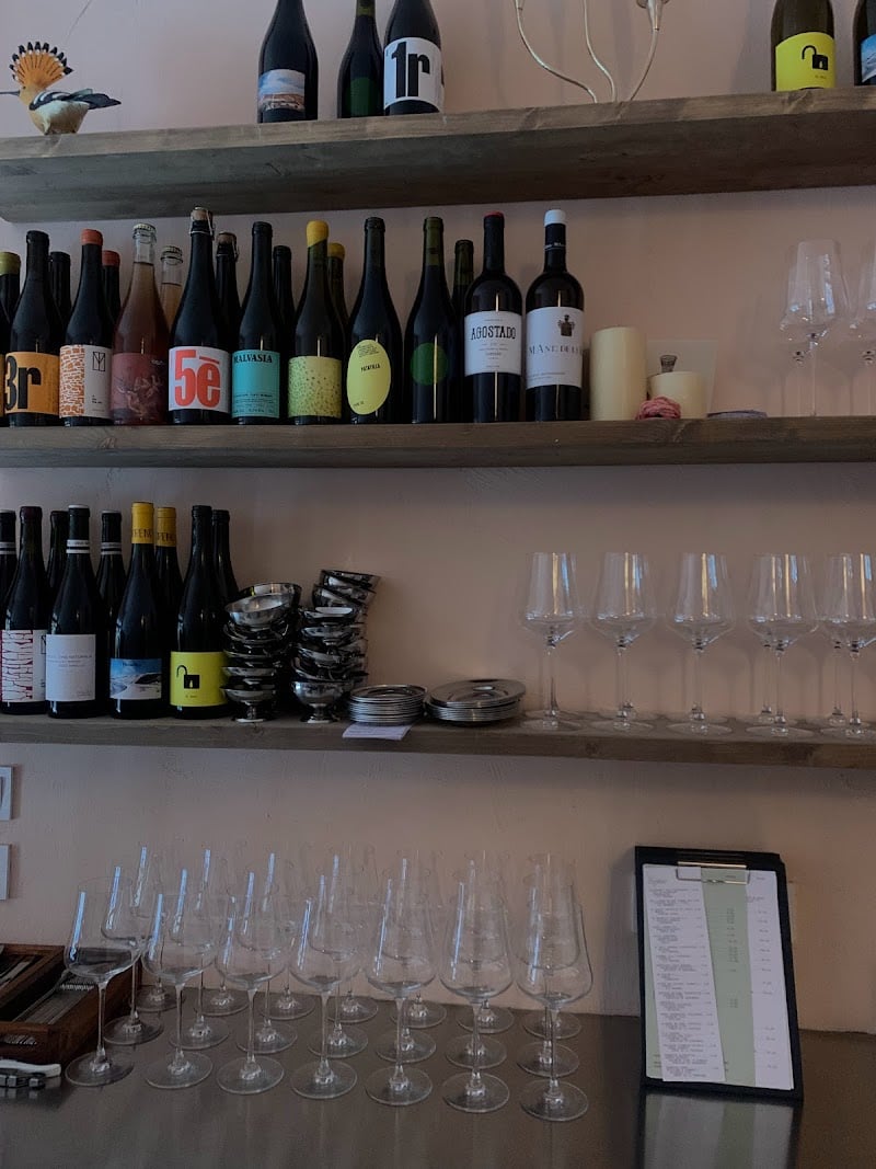 GLOP VINOS - Especialidad en Bikini con Butifarra y Queso Mahón