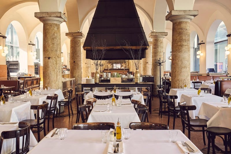 Brenner Restaurant - Maximilianstraße 15, 80539 München, Germany