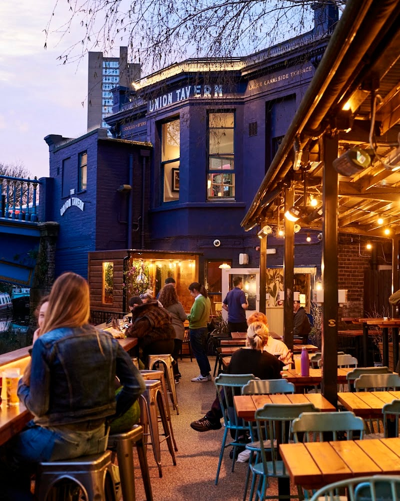 The Union Tavern, Westbourne Park - Outdoor canal side seating!