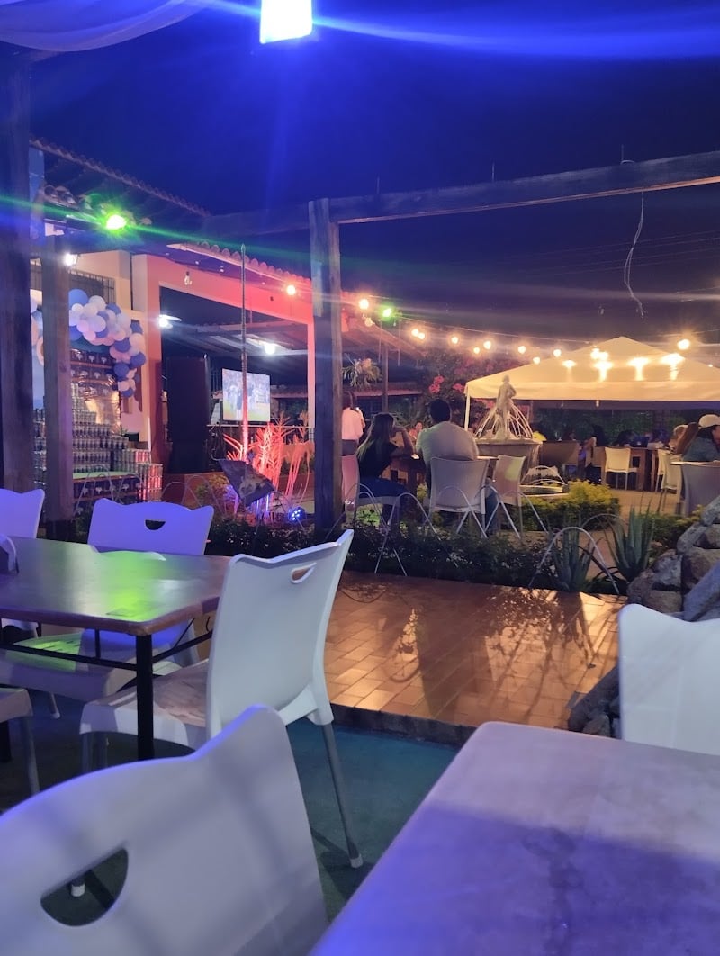Casa Jardin Pizzería
