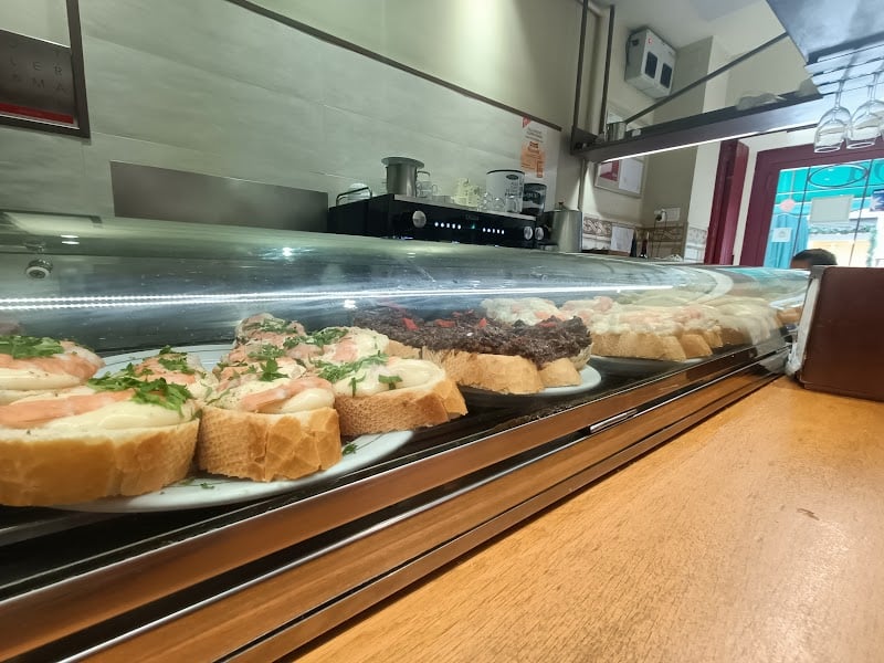 Jurucha - Especialidad en Tortilla Española, Croquetas y Pajarito