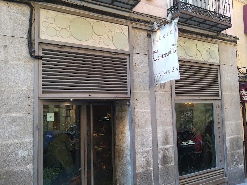 Taberna Tempranillo - Especialidad en Garbanzos de Fuentesauco salteados con Calamares