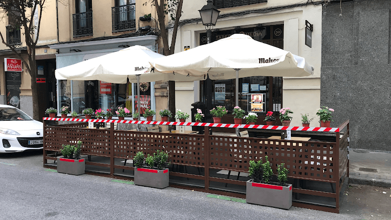 Taberna & Media - Especialidad en Bravas