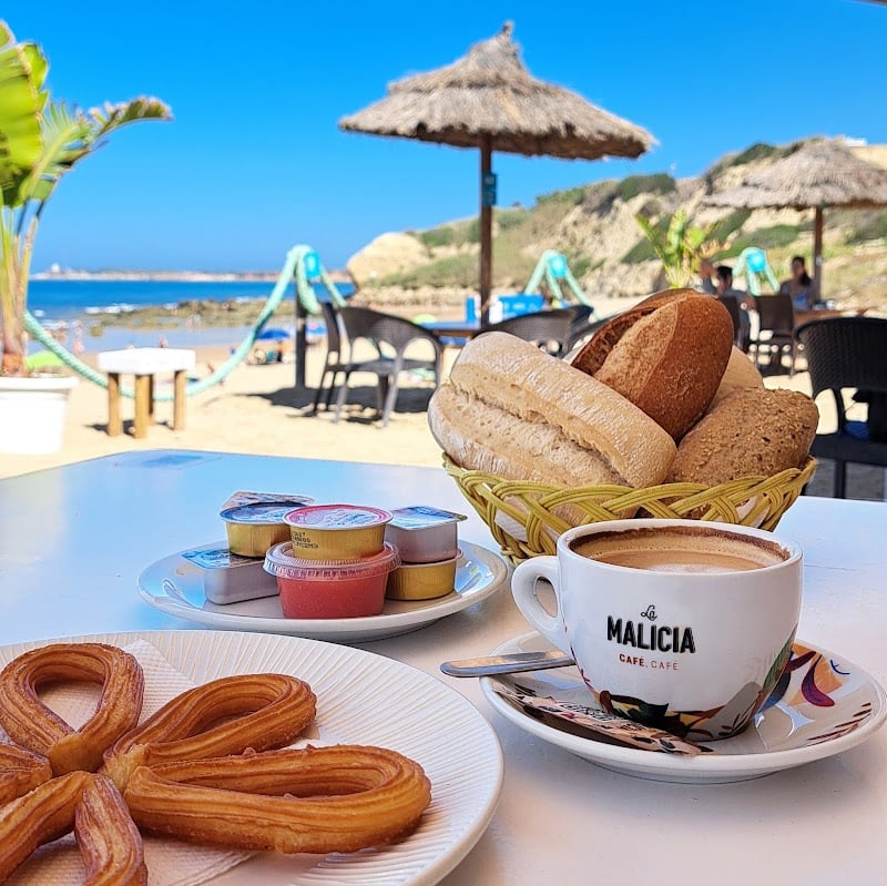 El Roqueo playa - Comida gaditana