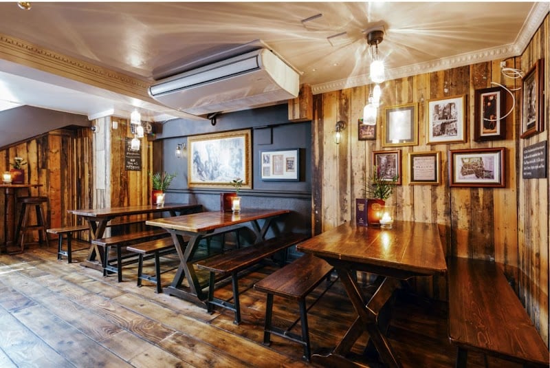 Flying Horse - Cool decor