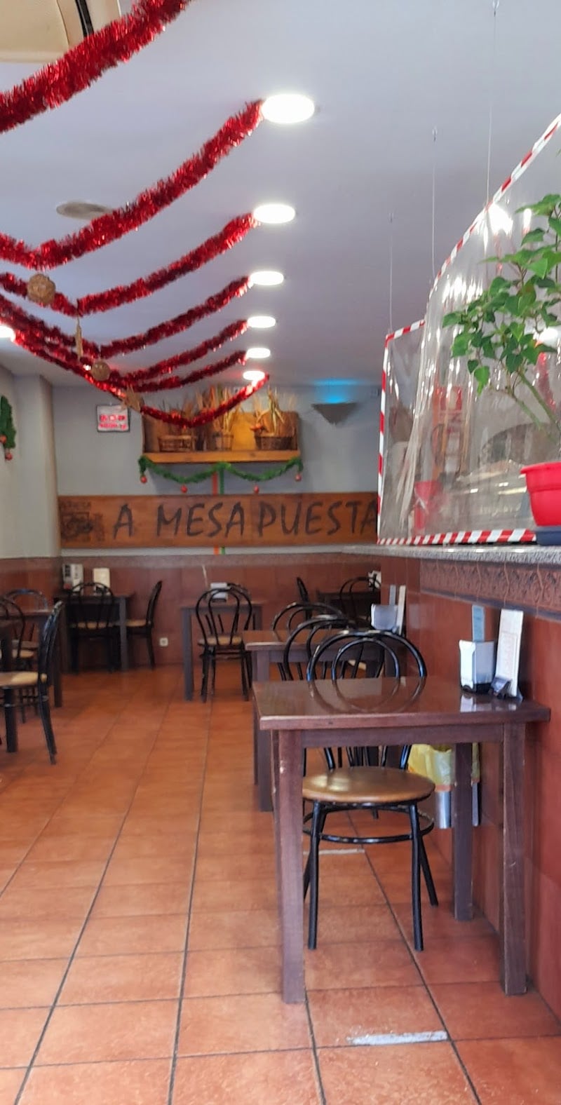 A Mesa Puesta - Desayuno