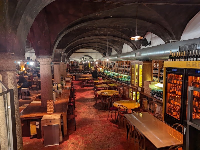 N'Ombra de Vin - Very fun wine place