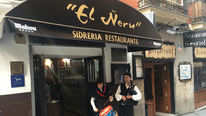 El Ñeru - Comida asturiana