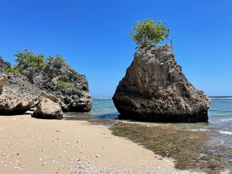 Bingin Beach