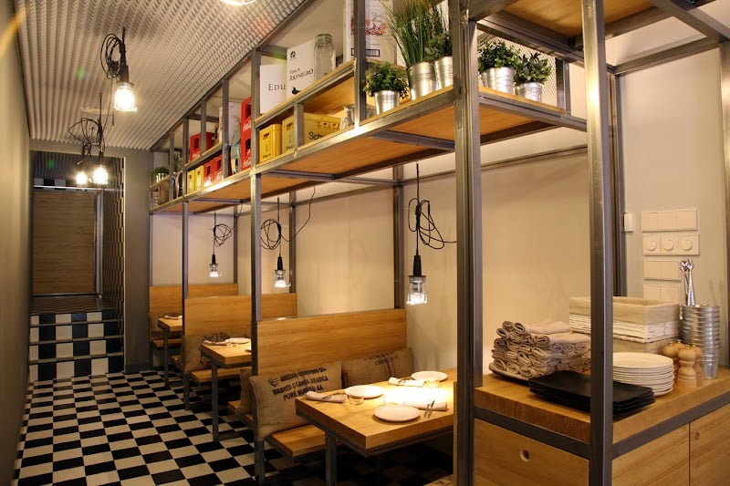 Cachivache Taberna Serrano - Especialidad en Bravas