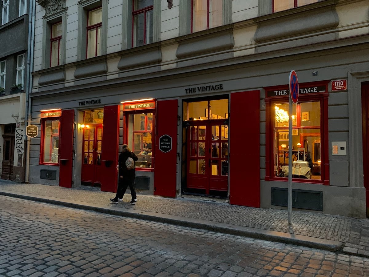 THE VINTAGE PRAGUE