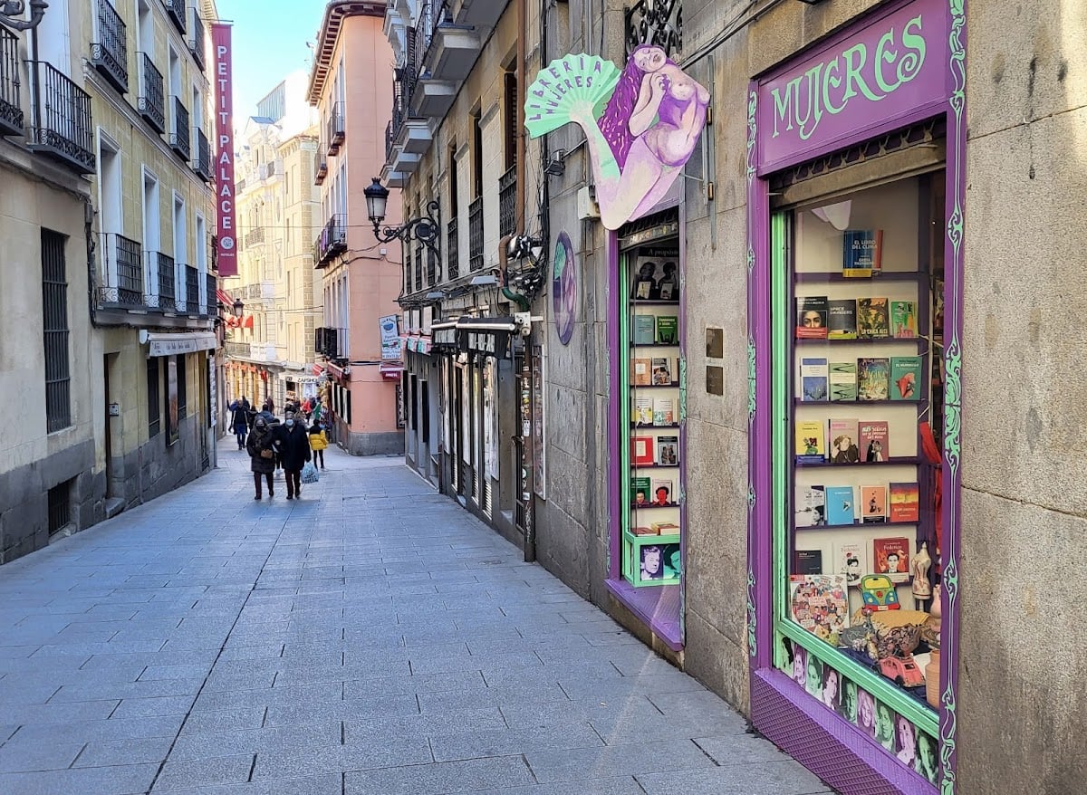 LIBRERÍA MUJERES