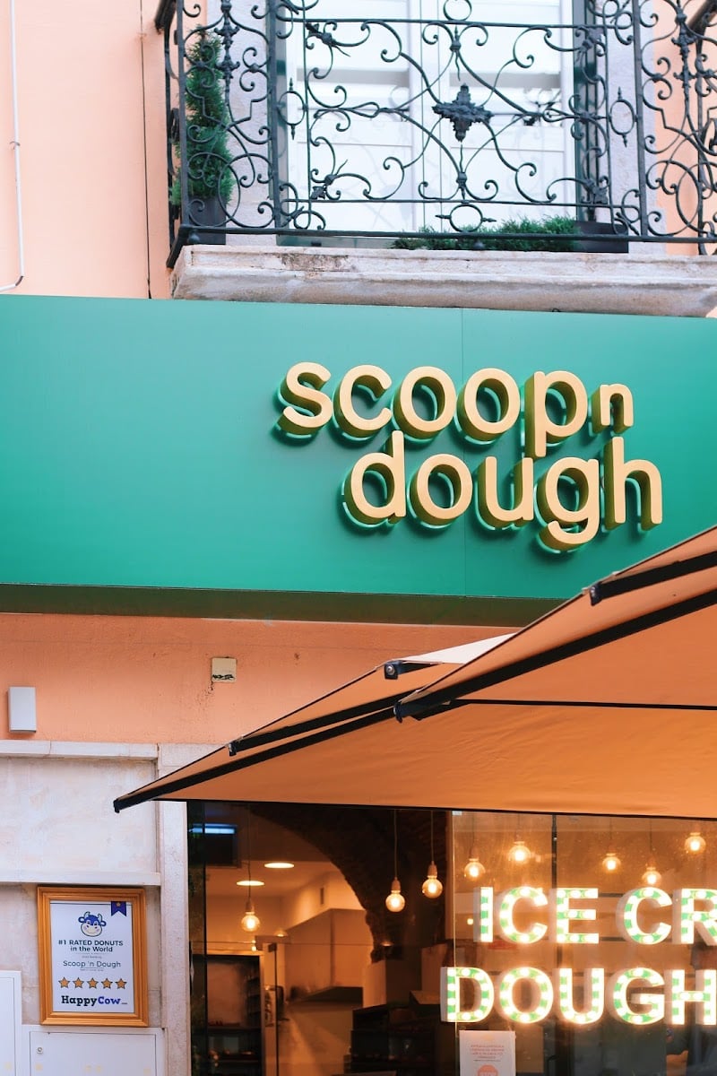 Scoop 'n Dough
