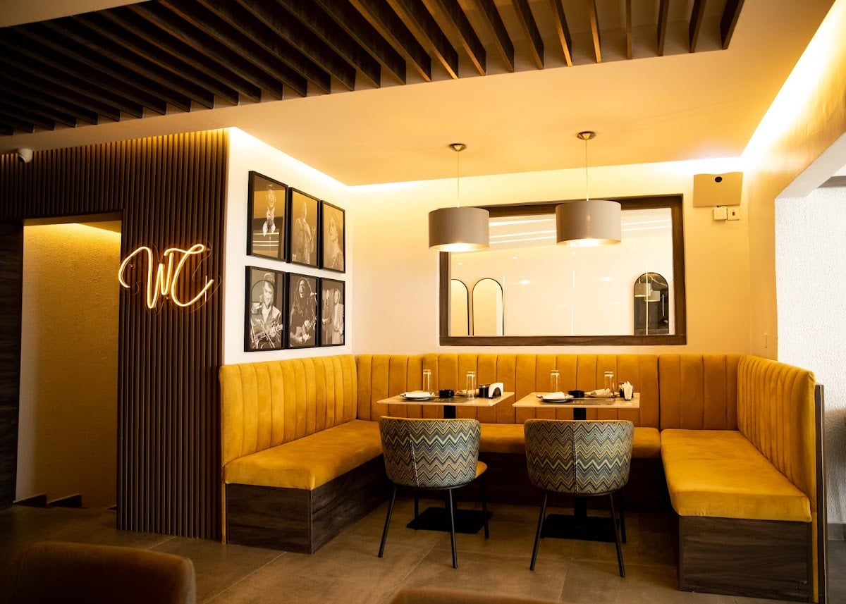 Lareva Restaurant