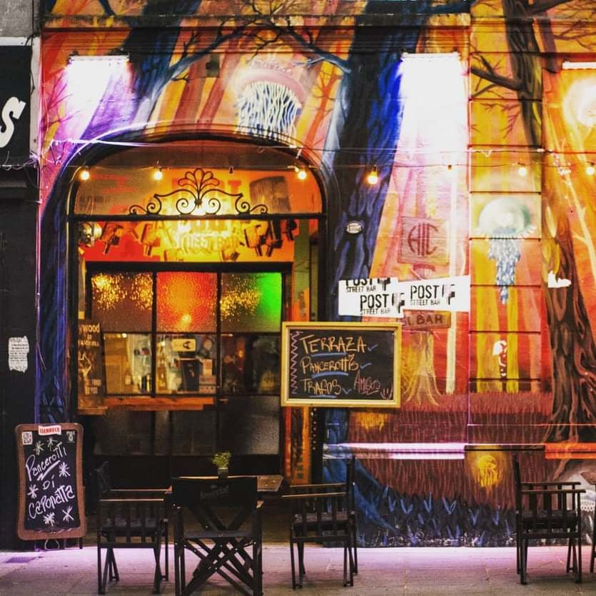 Post Street Bar - Graffiti bar