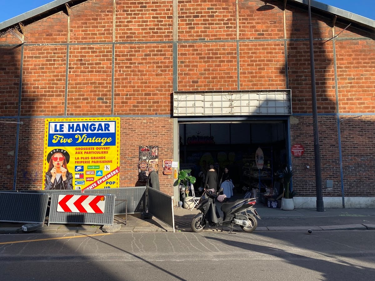 Le Hangar Five Vintage