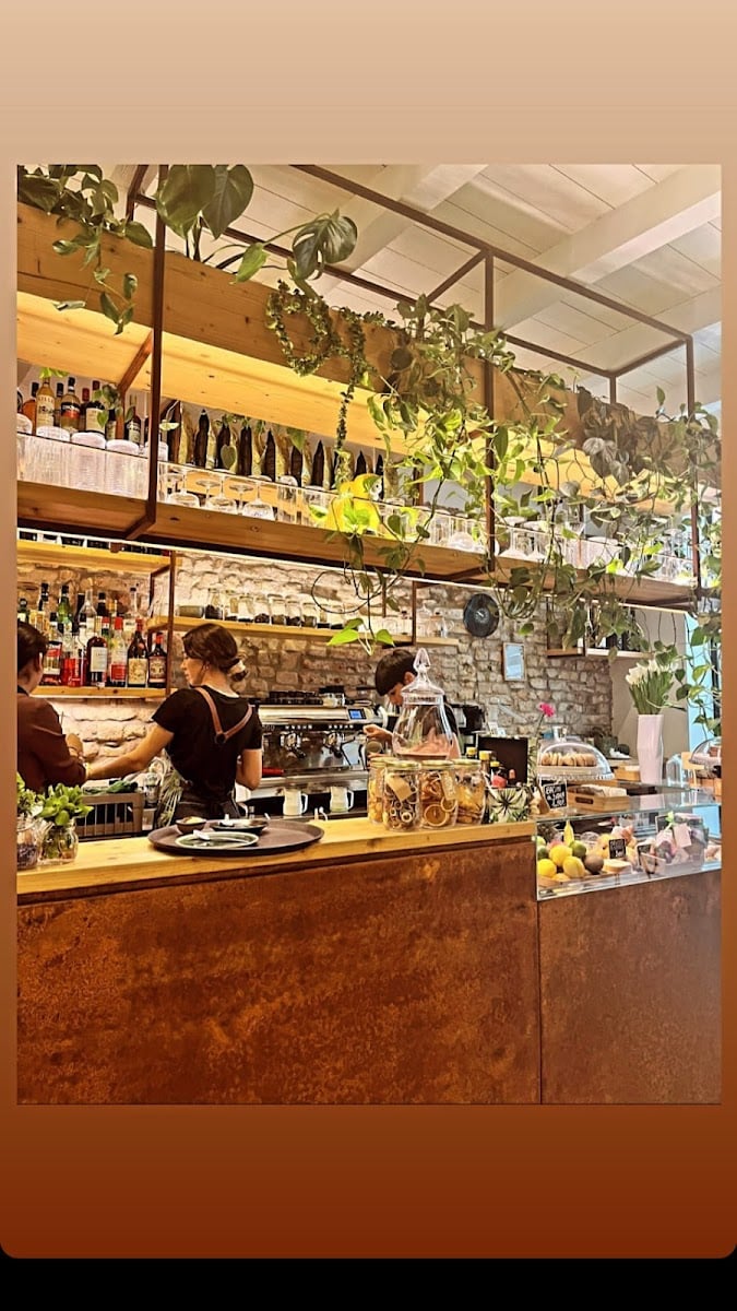 Bloom33 botanic bar