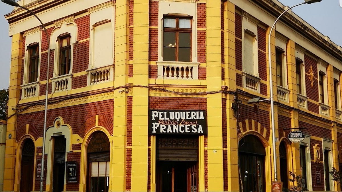 Restaurante Peluquería Francesa - Boulevard Lavaud - Barberia Patrimonial Barrio Yungay