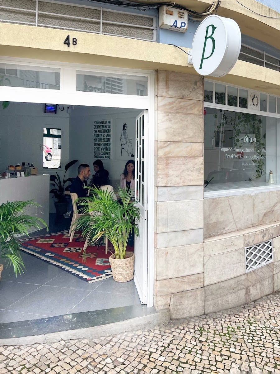 Birdie Cafe