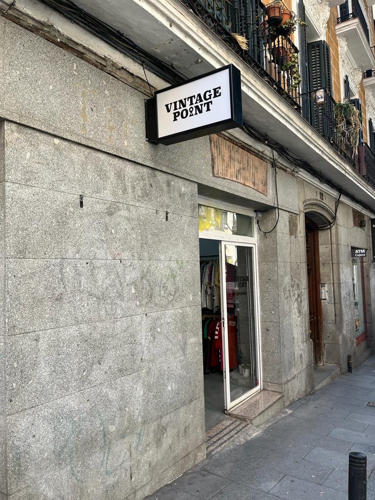 Vintage Point Malasaña Vintage second hand store