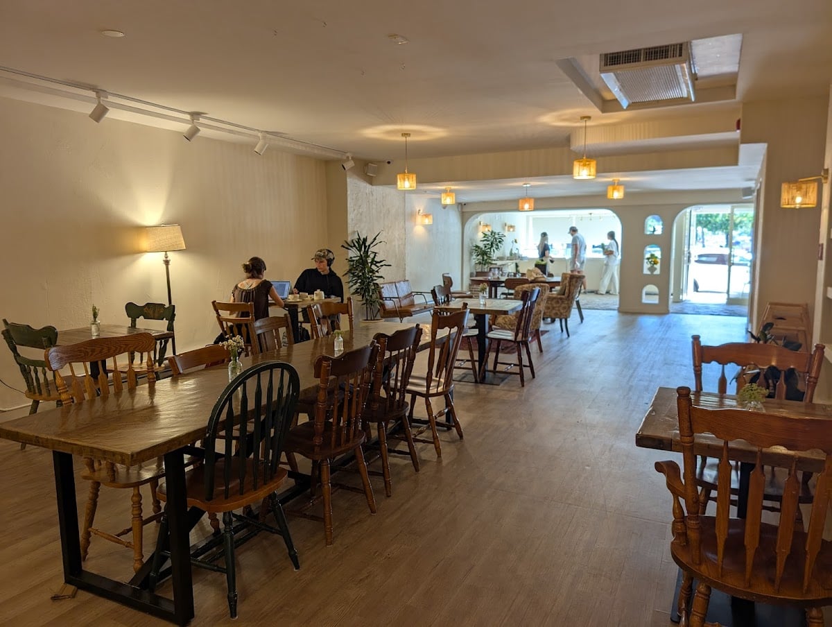Velora Cafe Patisserie
