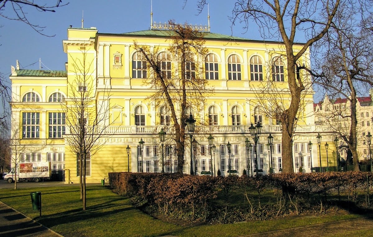 Slovanský Ostrov - Paddelboot mieten