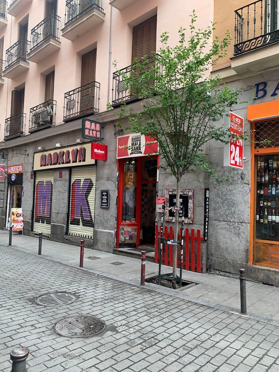 Amor de barrio - Souvenirs with typical spanish quotes