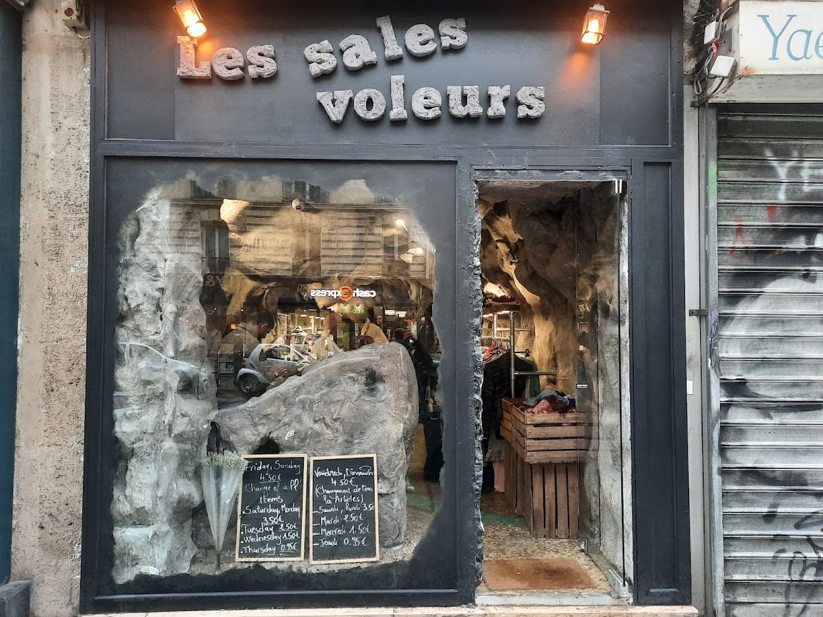 Les sales voleurs Monge