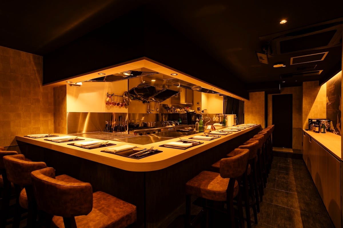 Kobe Beef & Wagyu Teppanyaki Steakhouse | Emperor Steak Shinjuku