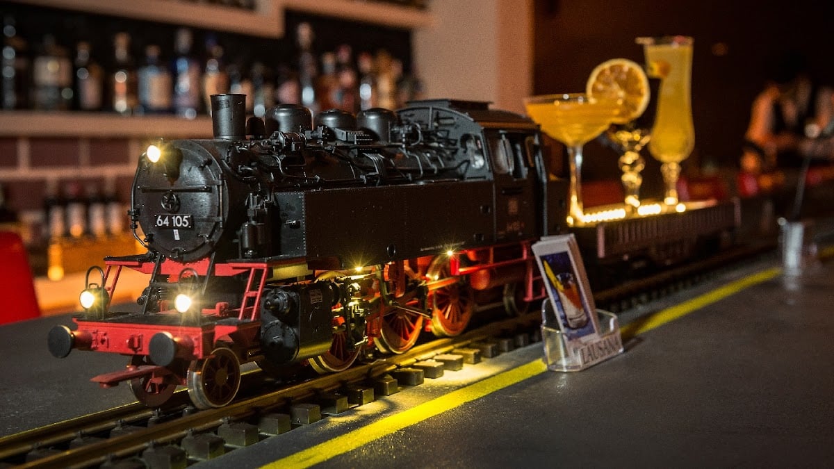 Orient Express Cocktail Bar - L'estació