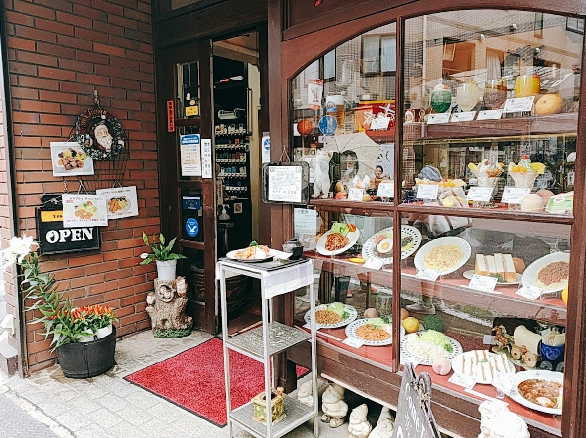 喫茶 まりも