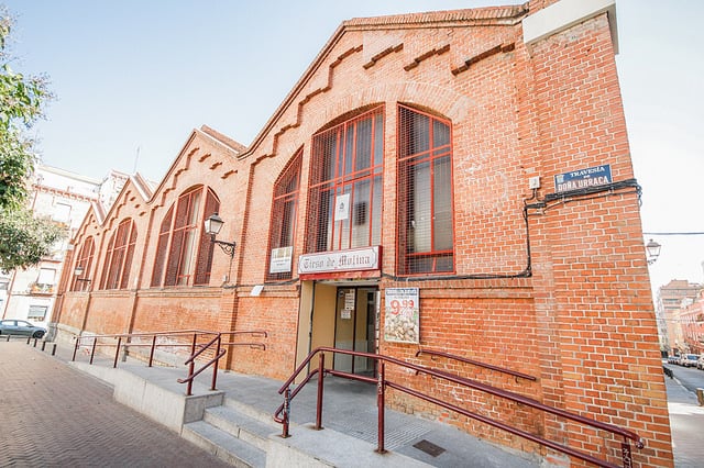 Mercado Tirso De Molina - Market with vegan options