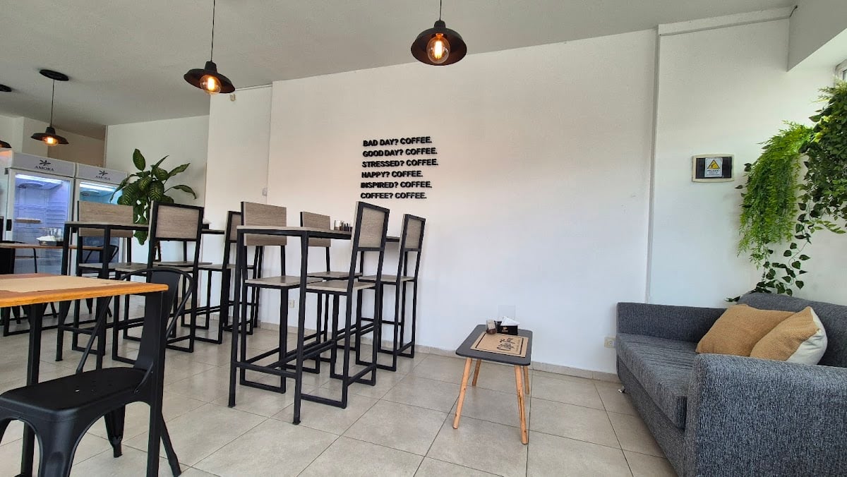 Amora Café