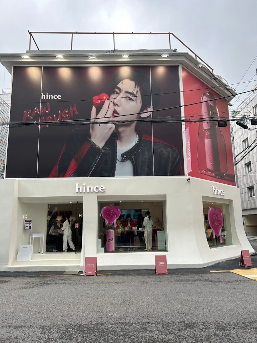 Hince Seongsu Flagship Store