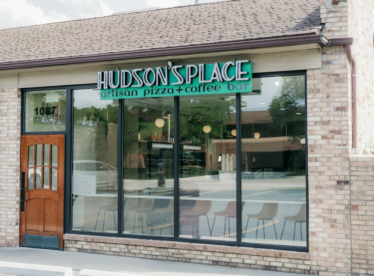 HUDSON'S PLACE