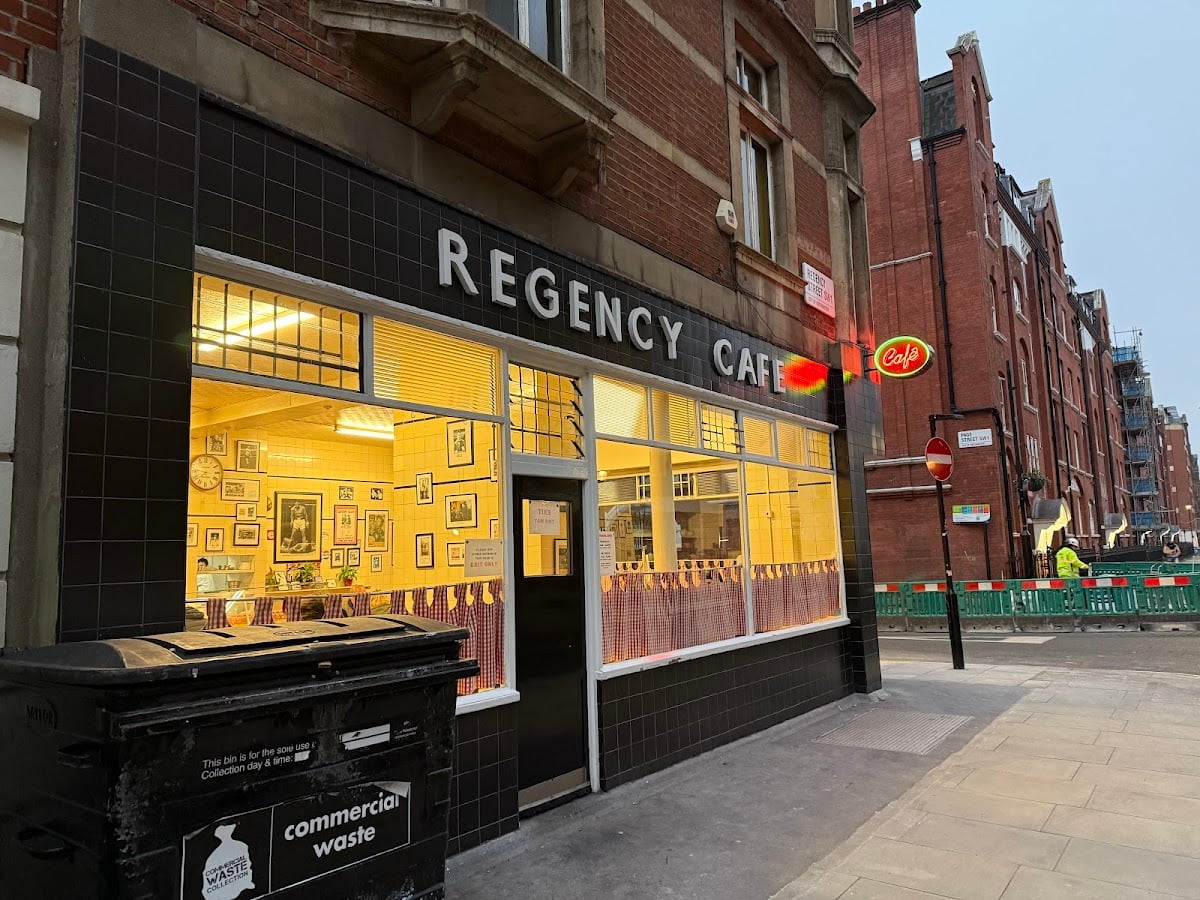 Regency Cafe - English breakfast