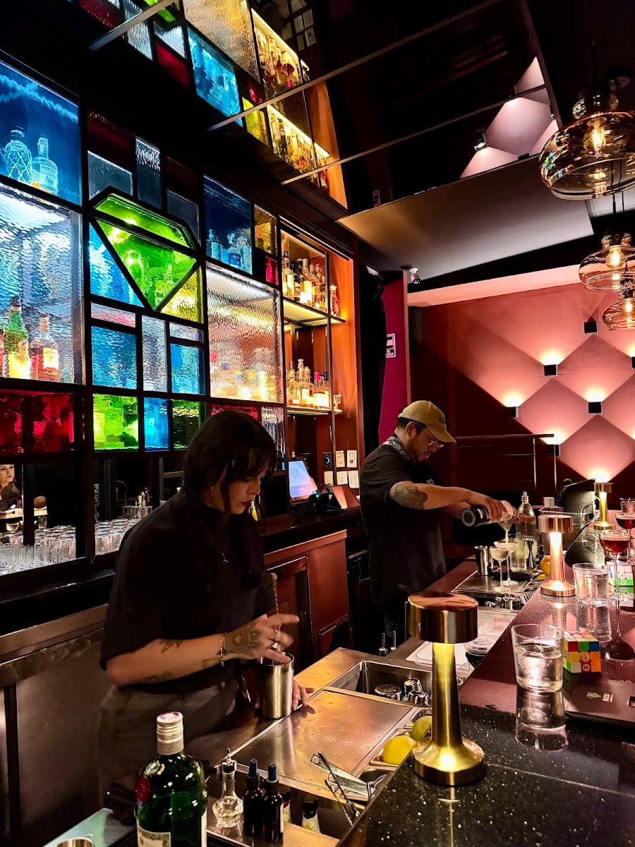 Bijou Drinkery Room