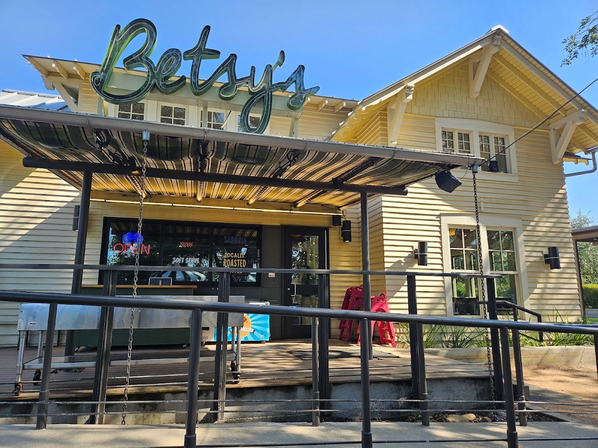 Betsy's at Evelyn's Park