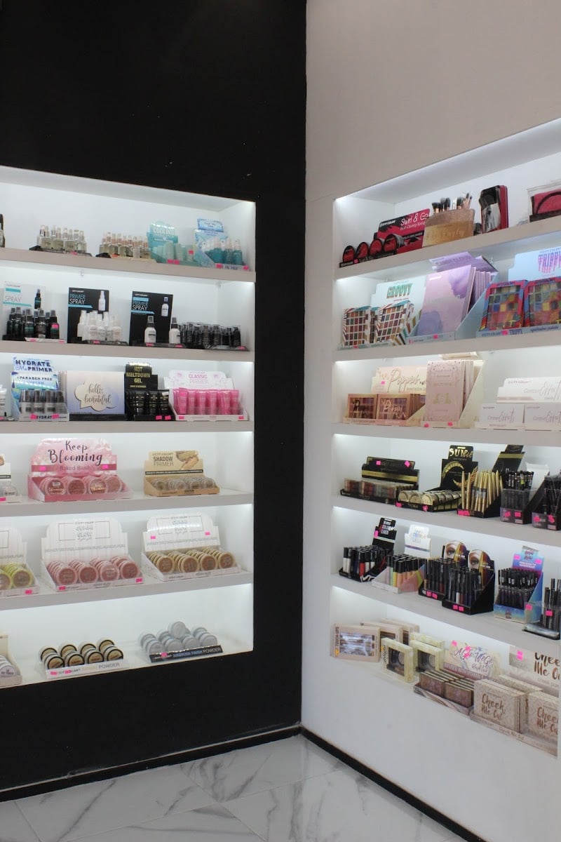 Stefano Makeup & Accesories