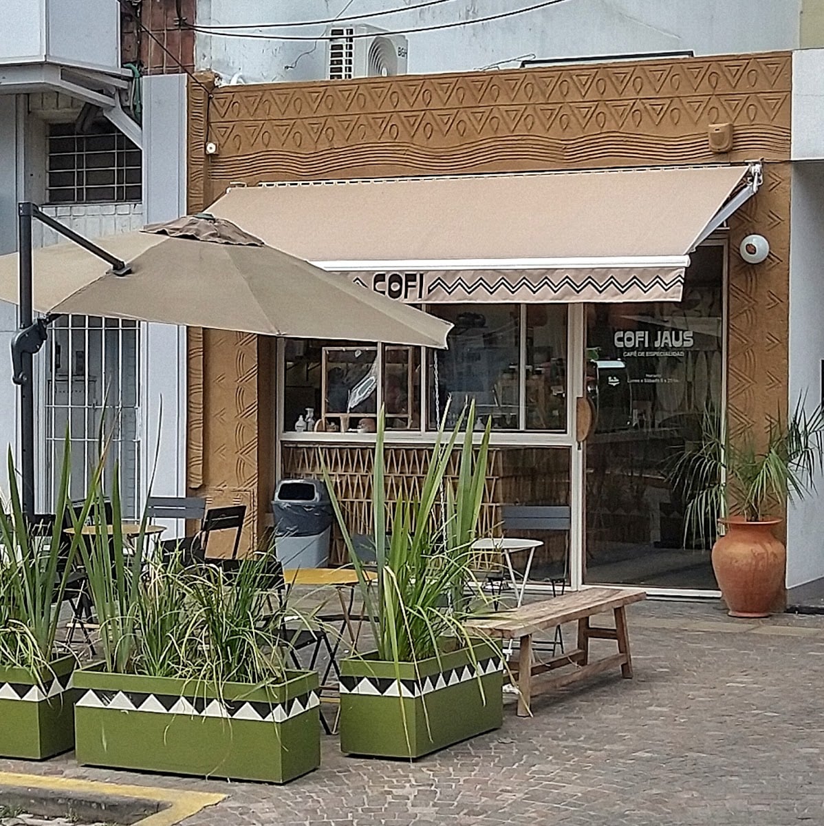 Cofi Jaus
