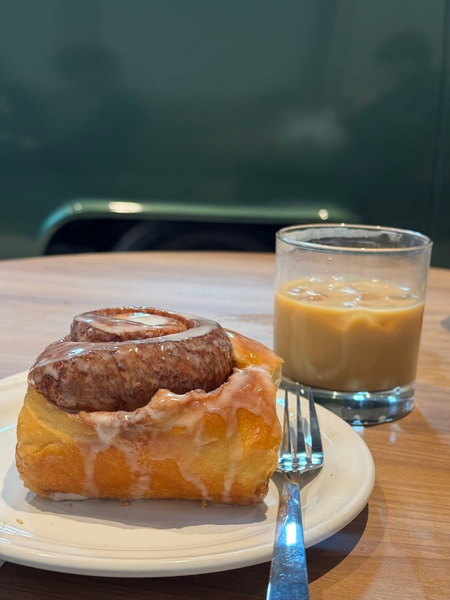 ROAD AND ROAST | Coffee Bar