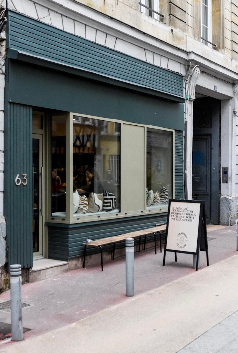 Standard café & beaux objets