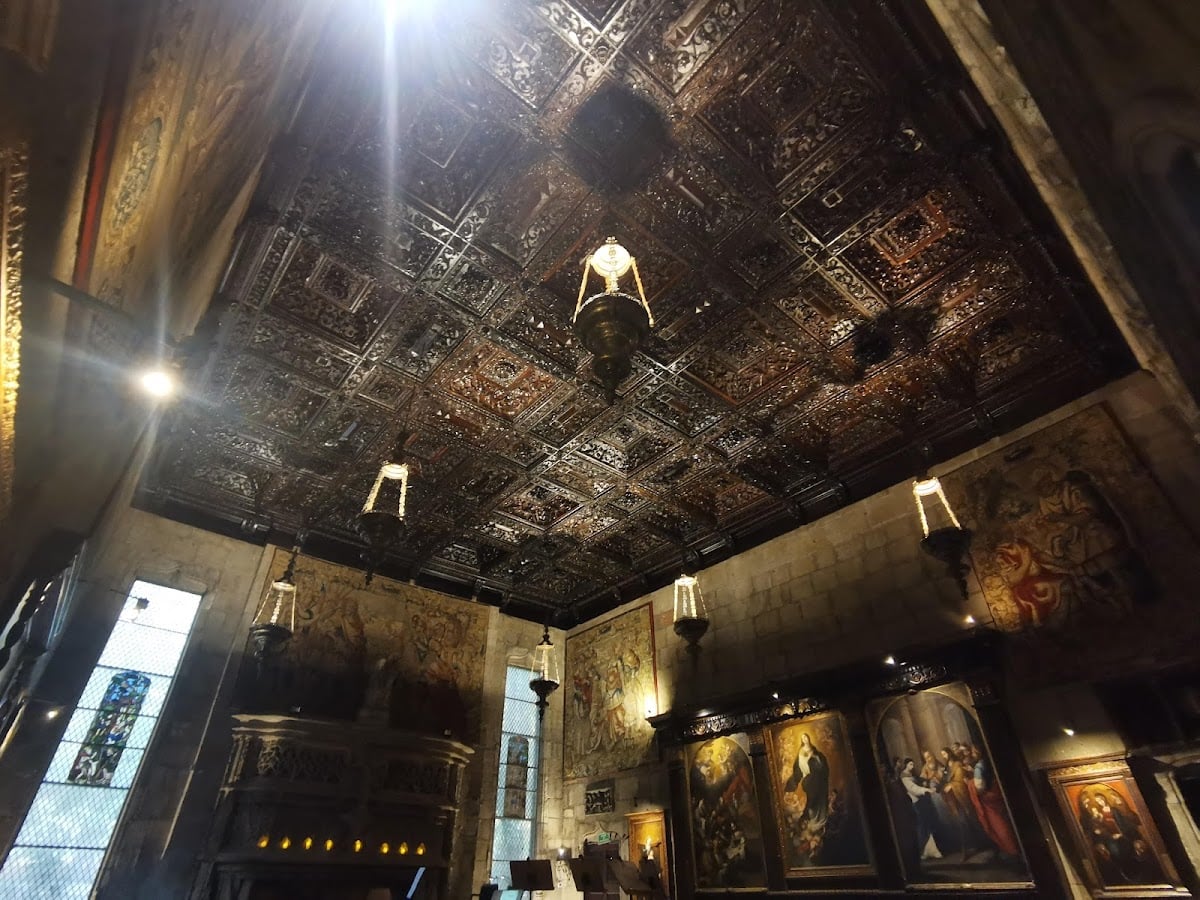 Capilla Gótica del Instituto Cultural Helénico
