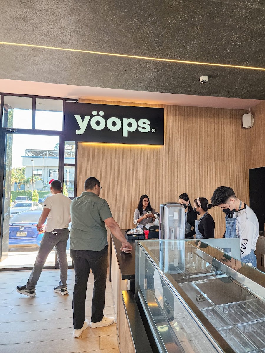 Yoops • Plaza Numa